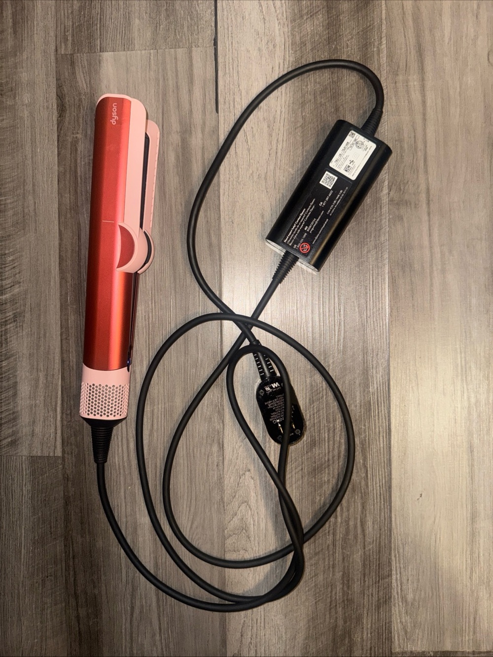 Authentic Special Edition Dyson AirStraight Air Straight Strawberry Bronze used